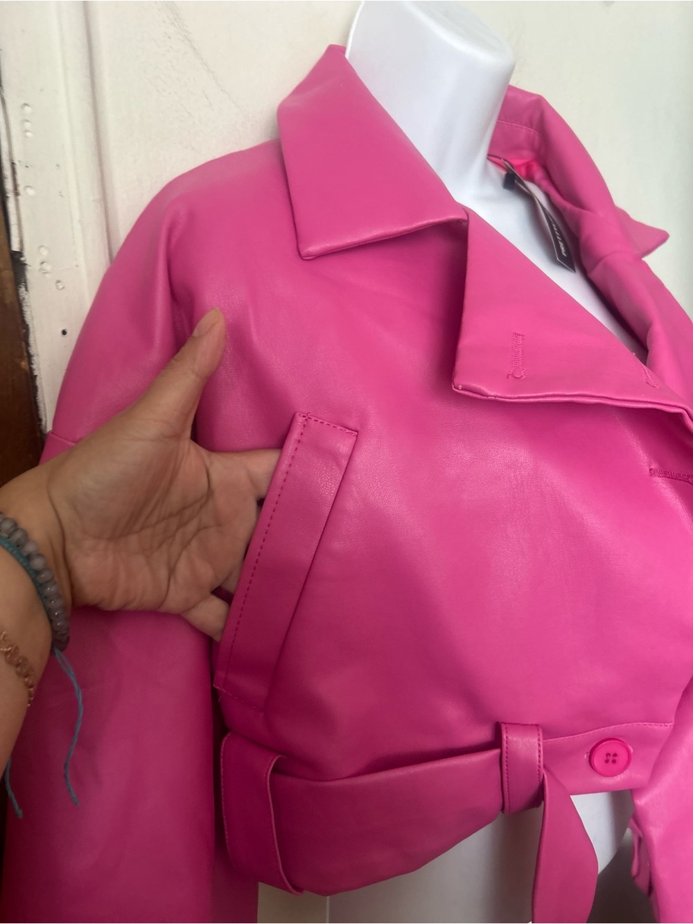 PRETTYLITTLETHING Vibrant Hot Pink Cropped Faux Leather Jacket Sz 6 - Picture 6 of 8